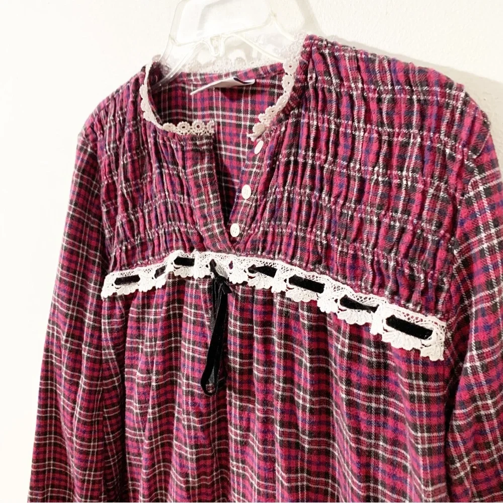 Vintage Castle Harbor Cotton Plaid Flannel Nightgown Ruffle Hem Lace Detail🔴⚫️